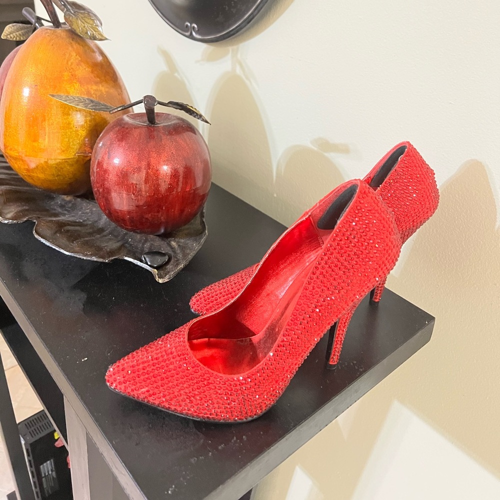 SPARKLY SHOES